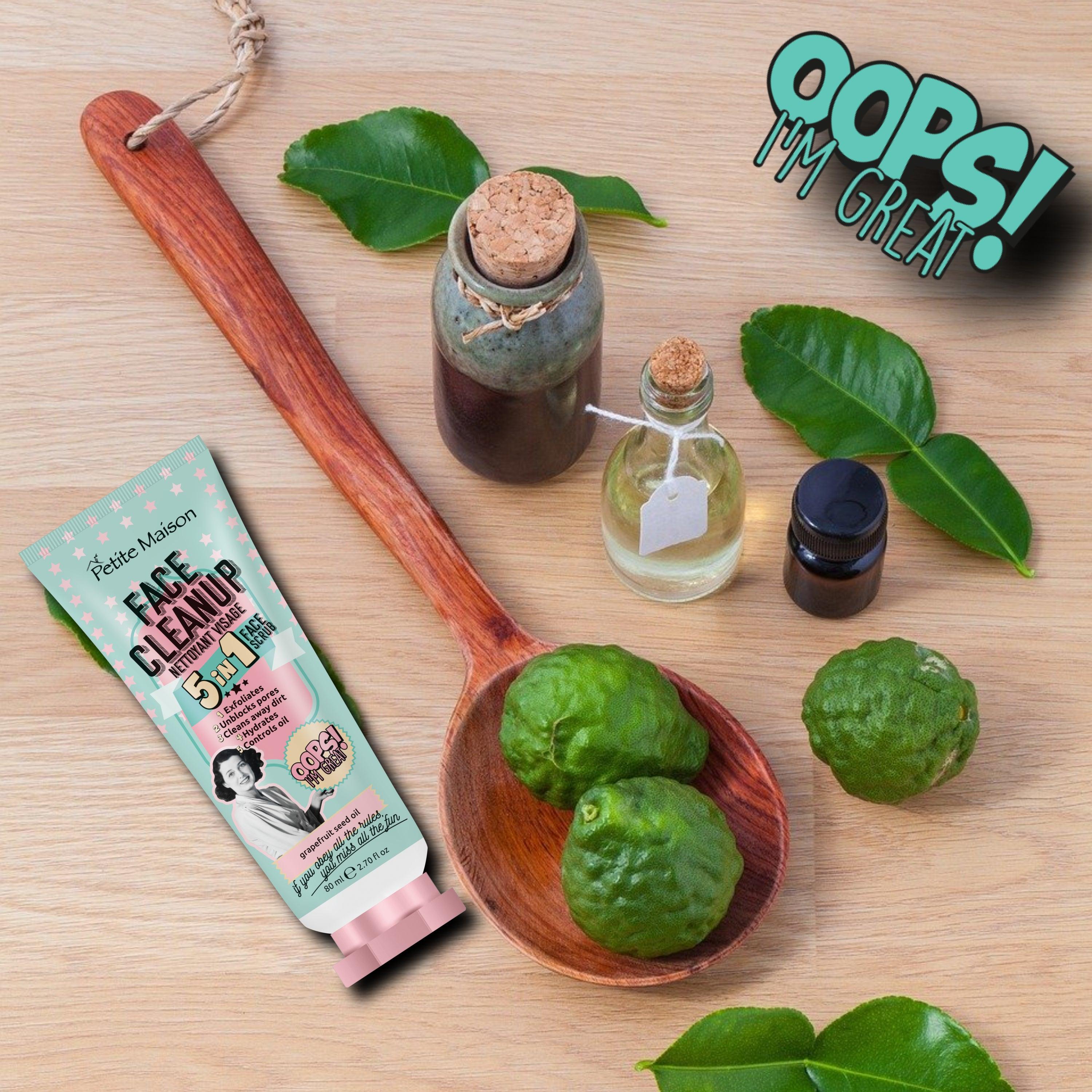 Petite Maison Face Cleanup Face Scrub