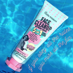 Petite Maison Face Cleanup Face Scrub
